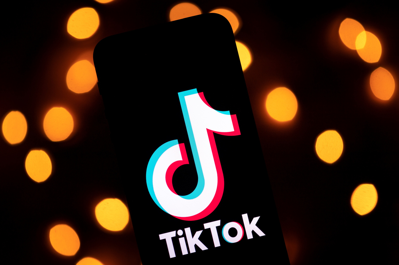 <b>TikTok宣布遵循欧盟准则，承诺打击非法仇恨言论</b>
