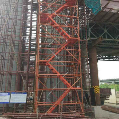聚力安全，筑牢防線(xiàn)——論建筑施工安全爬梯與高空作業(yè)通道的重要性